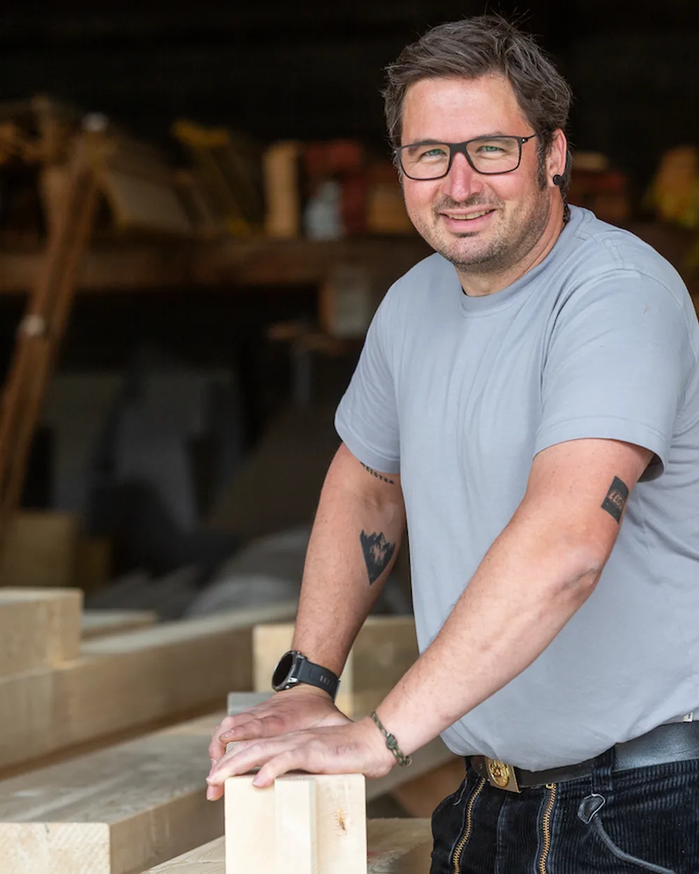 Dennis Stengel, Inhaber und Geschäftsführer, in der Werkstatt